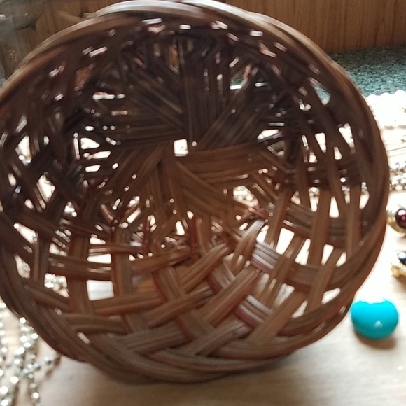 Basket With Jewelry Vintage - Picture 6 of 8